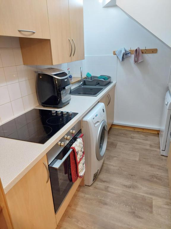 8 Firth Square - Photo 5