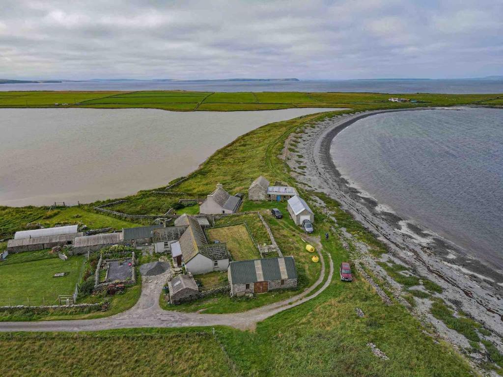 Accommodation by the sea on Sanday - Photo 2