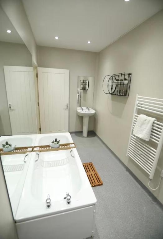 Gairsay, Shaalder Apartments