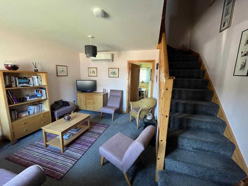 Home from home - 19 Pickaquoy Drive, Kirkwall - Photo 2