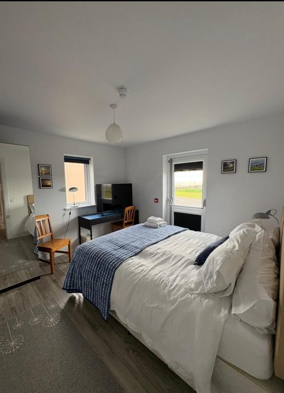 Housegarth - Photo 2