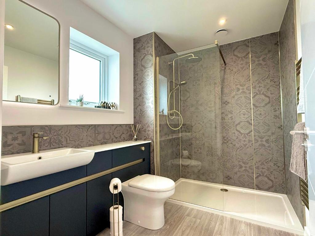 Isles View, Luxury Modern Spacious Villa in Kirkwall - Photo 4