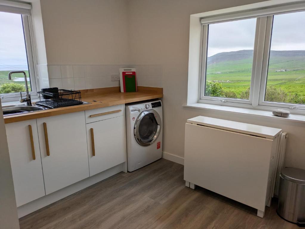 Lower Cottage - Photo 4