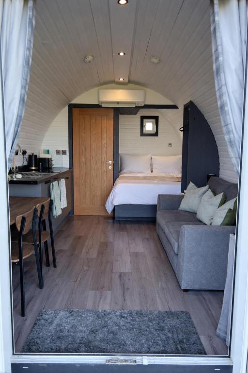 Millfield Glamping Pods - Heatherhouse - Photo 2
