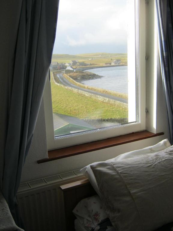 No 1 Broughton Bed & Breakfast, Pierowall, Westray, Orkney (photo 12)