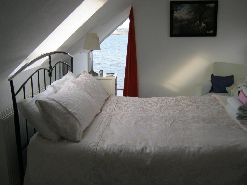 No 1 Broughton Bed & Breakfast, Pierowall, Westray, Orkney (photo 2)