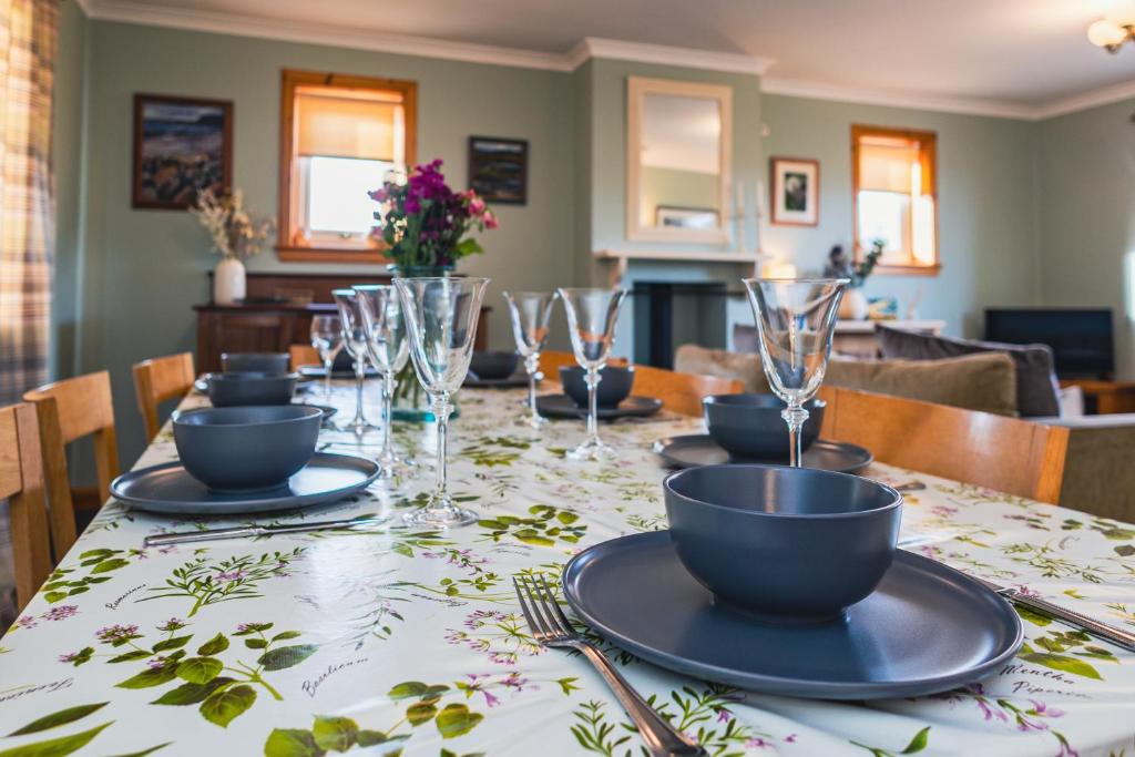 Owlswood Lodge - Photo 5
