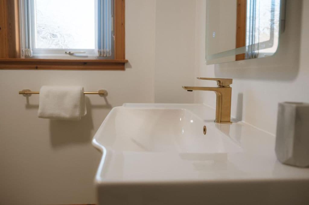 Royal Oak Court Retreat - Photo 3