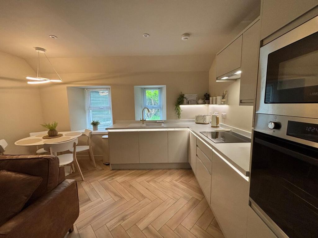 The Little House - Photo 4