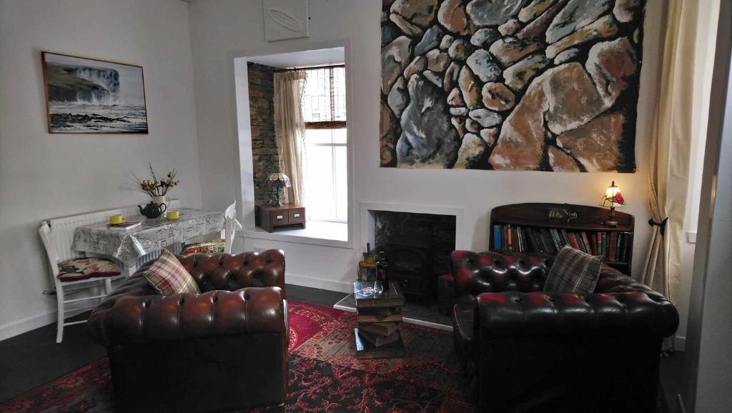 The Studio - Photo 3