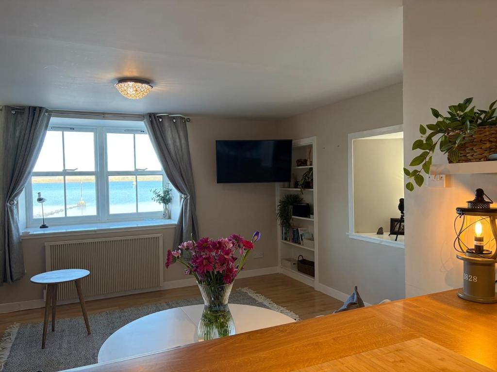 Waterfront Apartment, St Margarets Hope, Orkney - Photo 4
