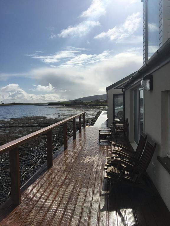 Waterfront House - Photo 2